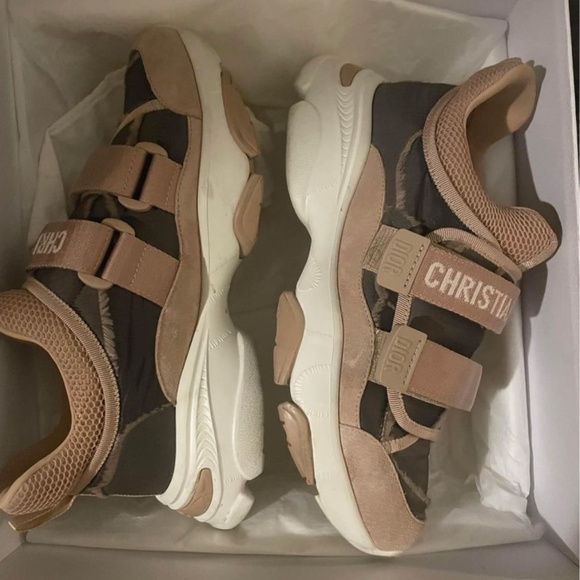 Dior Women’s D-Wander Sneaker - Picture 1 of 5